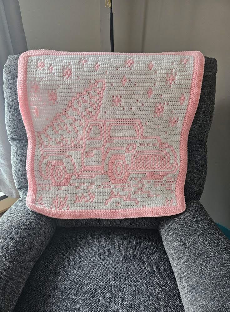 Holiday Delivery Overlay Mosaic Crochet Wall Hanging Pattern