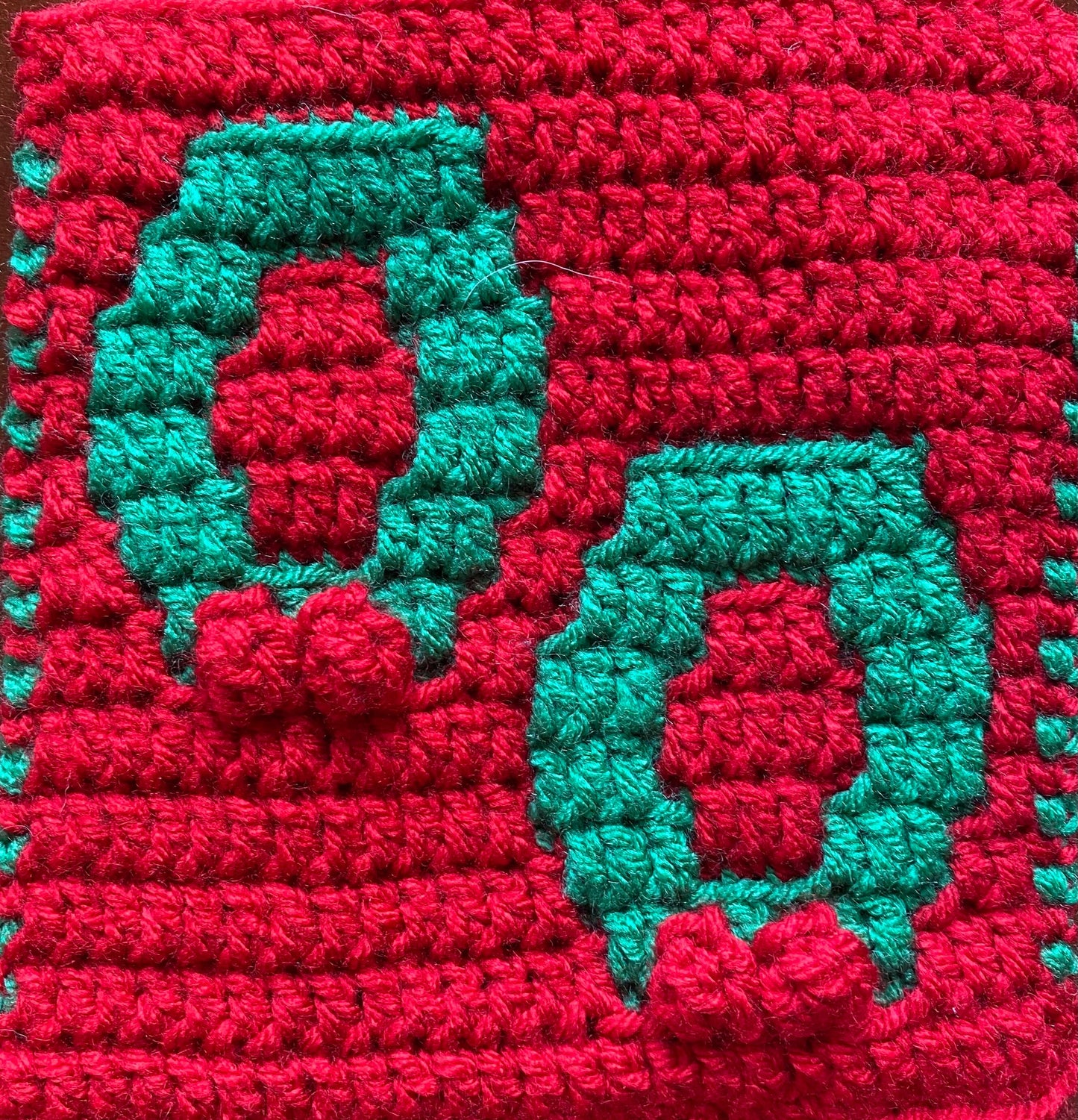 Winter Wreaths Overlay Mosaic Crochet Pattern