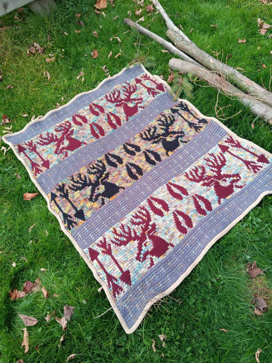 Gezellige hut elanden en pijlen overlay mozaïek haakpatroonset