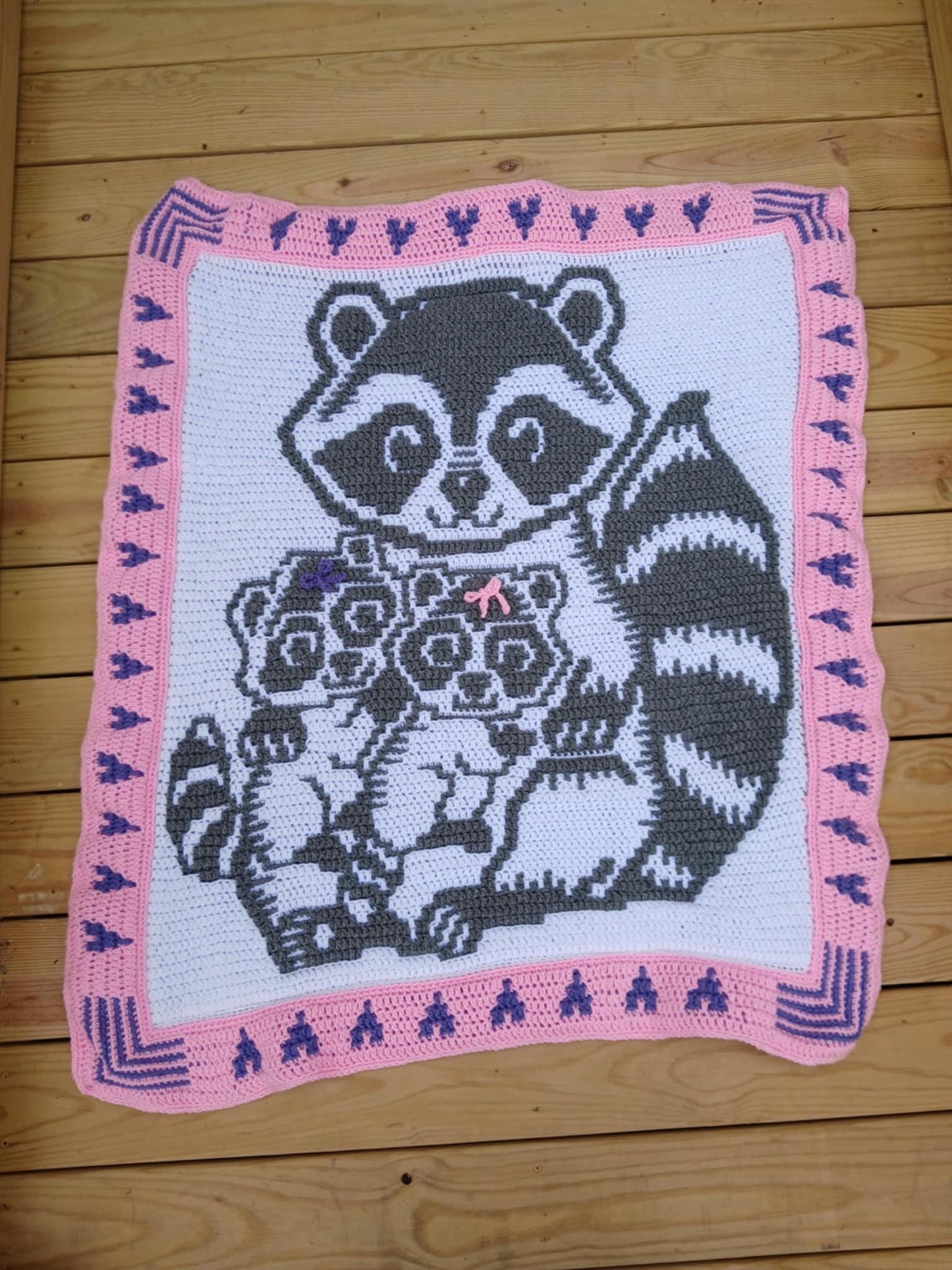 Baby Bandits Overlay Mosaic Crochet Baby/Toddler Blanket Pattern