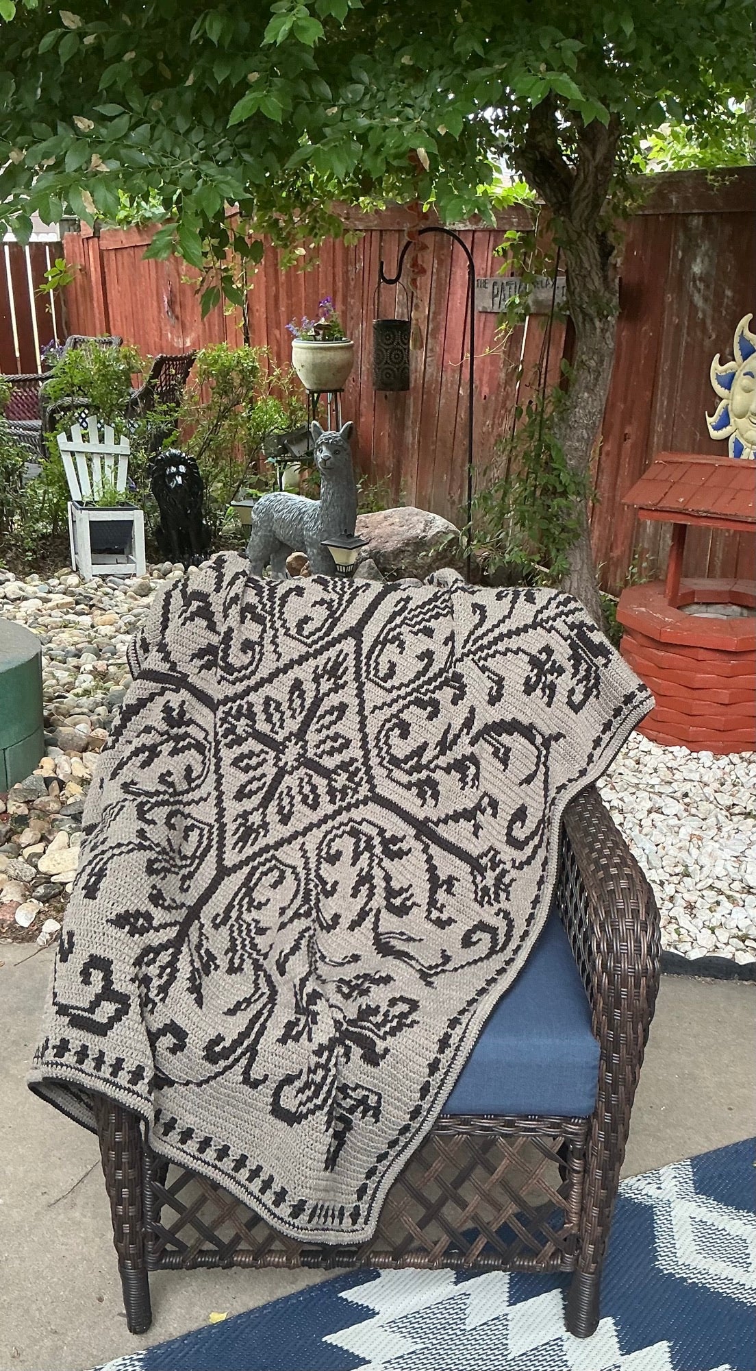 Antique Scrollwork Overlay Mosaic Crochet Blanket Pattern