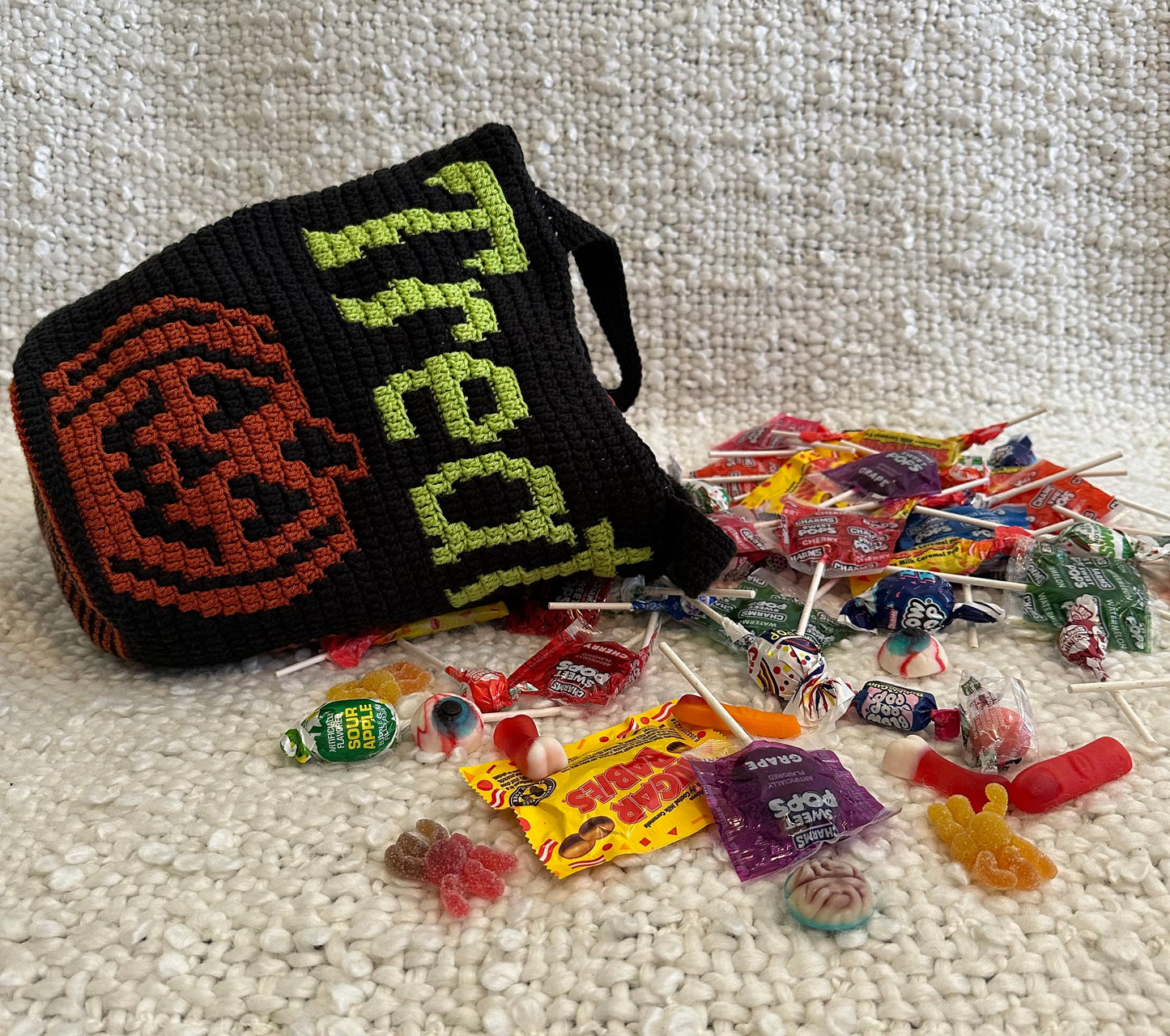 Terrifying Treat Tote Overlay Mosaic Crochet Bag Pattern