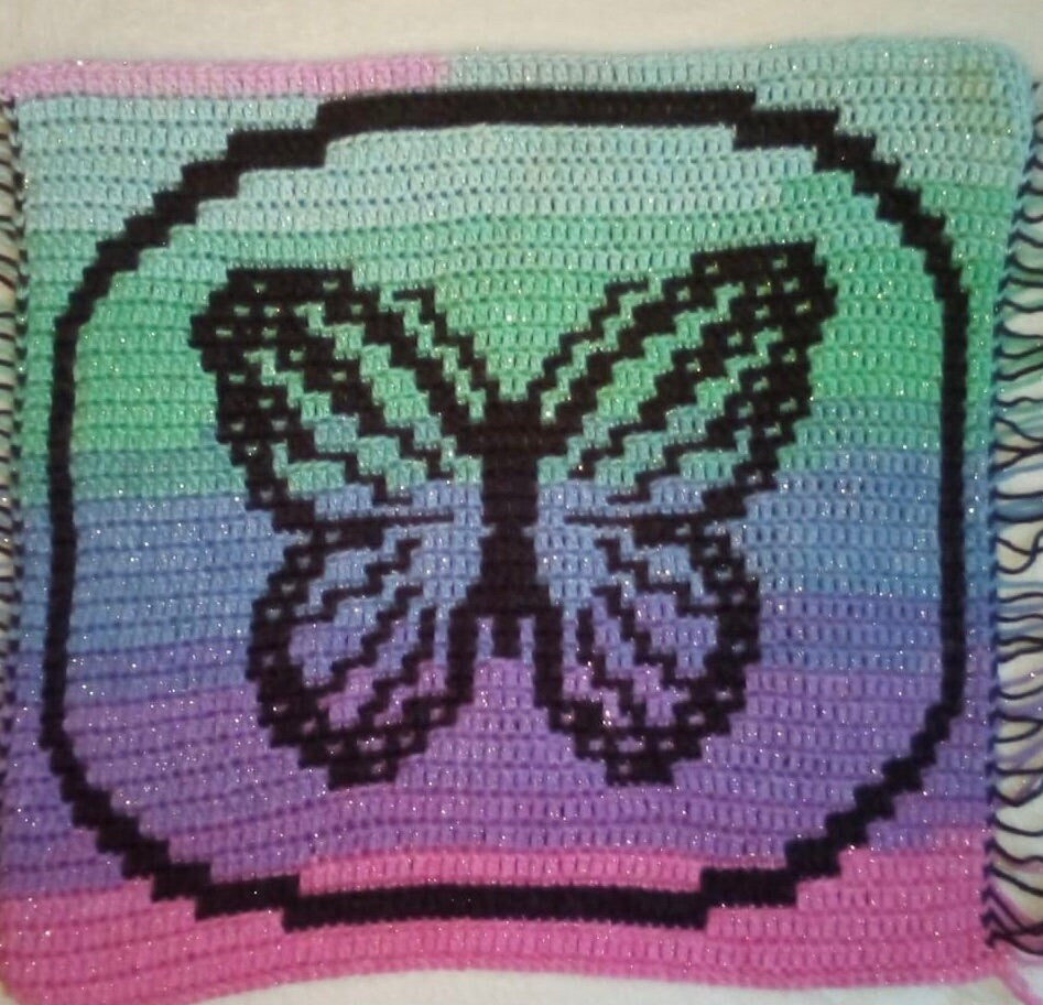 Bountiful Butterflies Overlay Mosaic Crochet Pillows Pattern (includes NL)