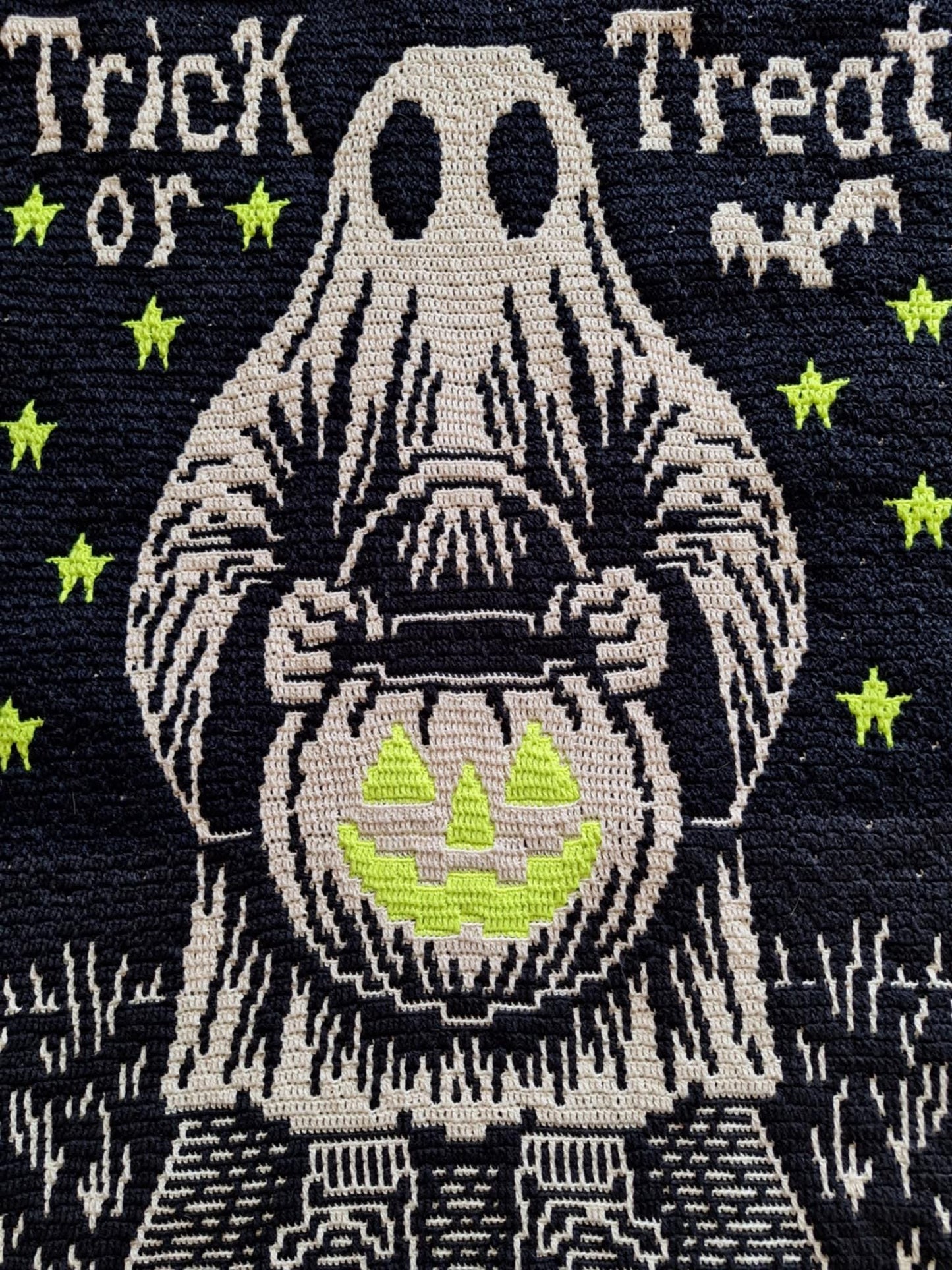 Trick Or Treat Terror Overlay Mosaic Crochet Throw Blanket Pattern
