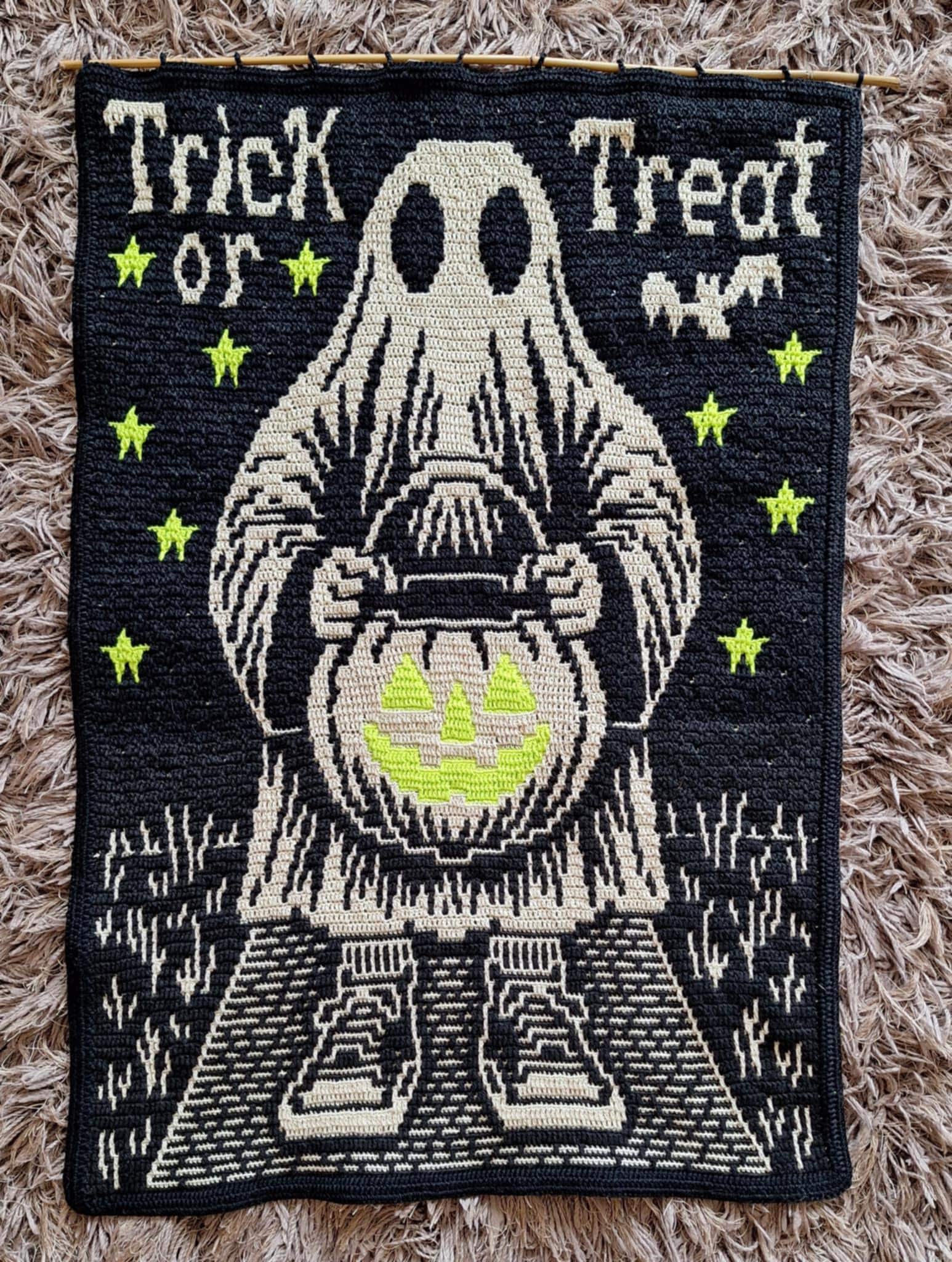 Trick Or Treat Terror Overlay Mosaic Crochet Throw Blanket Pattern