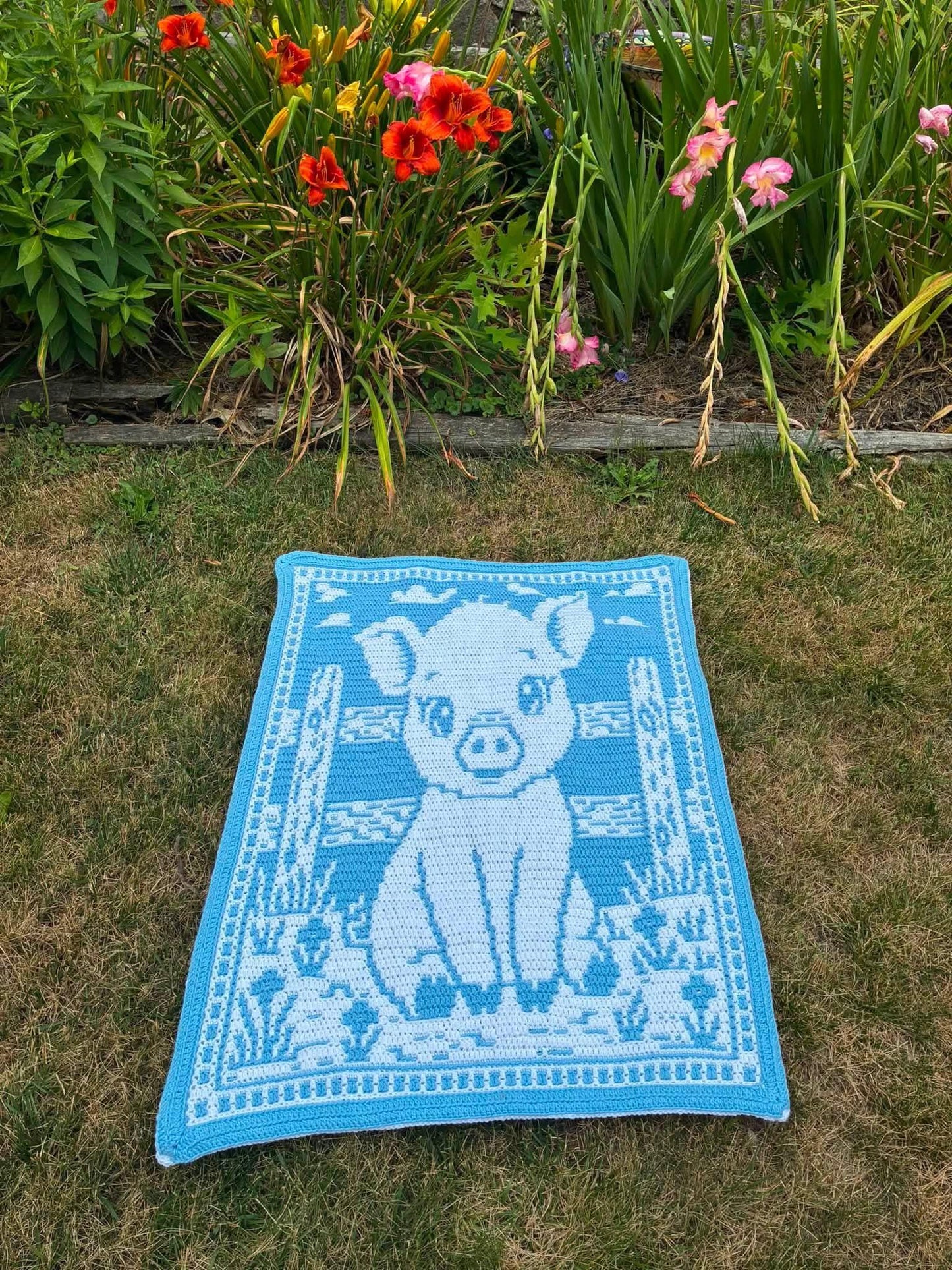 Porky Pal Hand Drawn Overlay Mosaic Crochet Blanket Pattern, Instant Digital Download