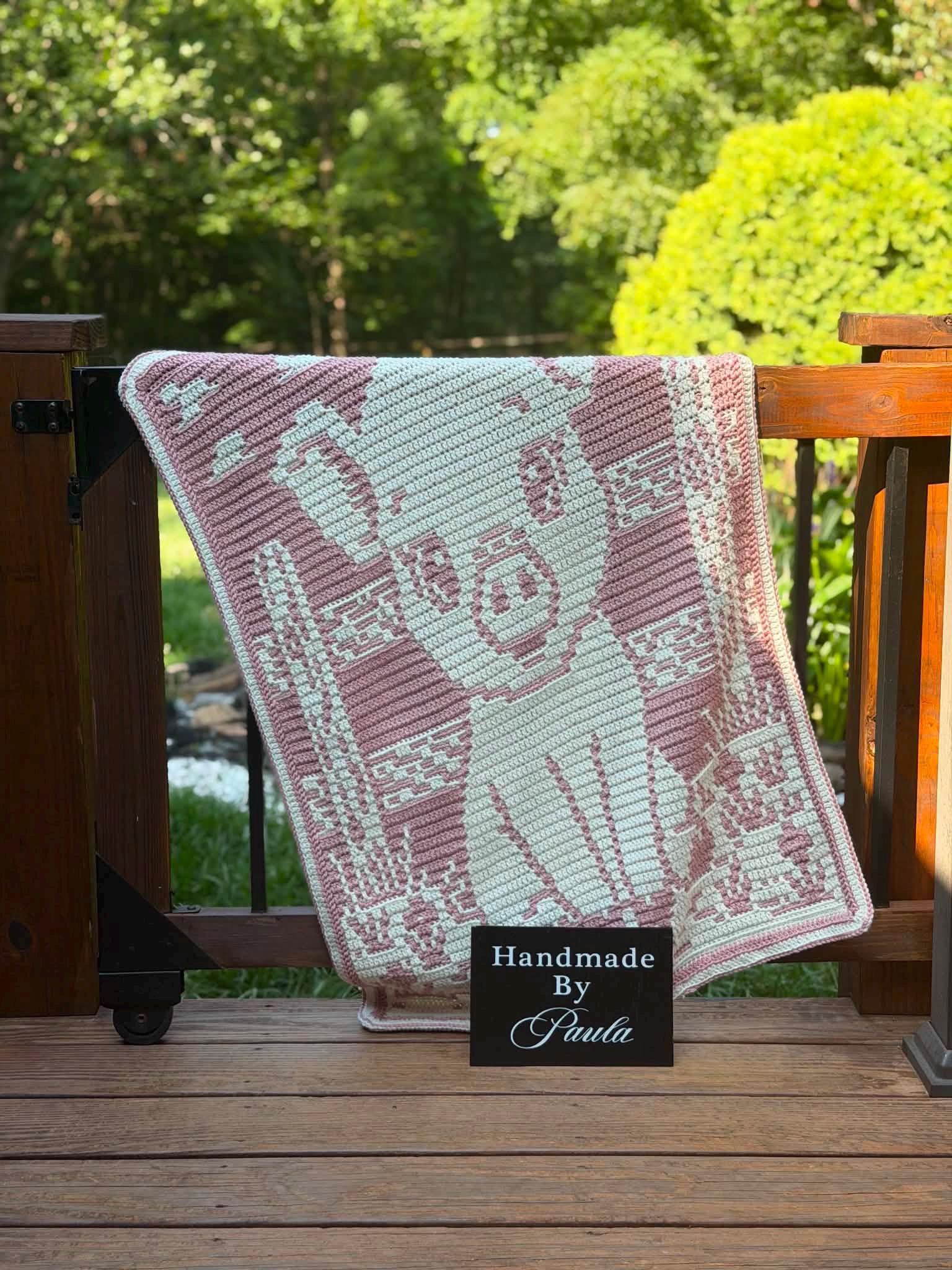 Porky Pal Hand Drawn Overlay Mosaic Crochet Blanket Pattern, Instant Digital Download